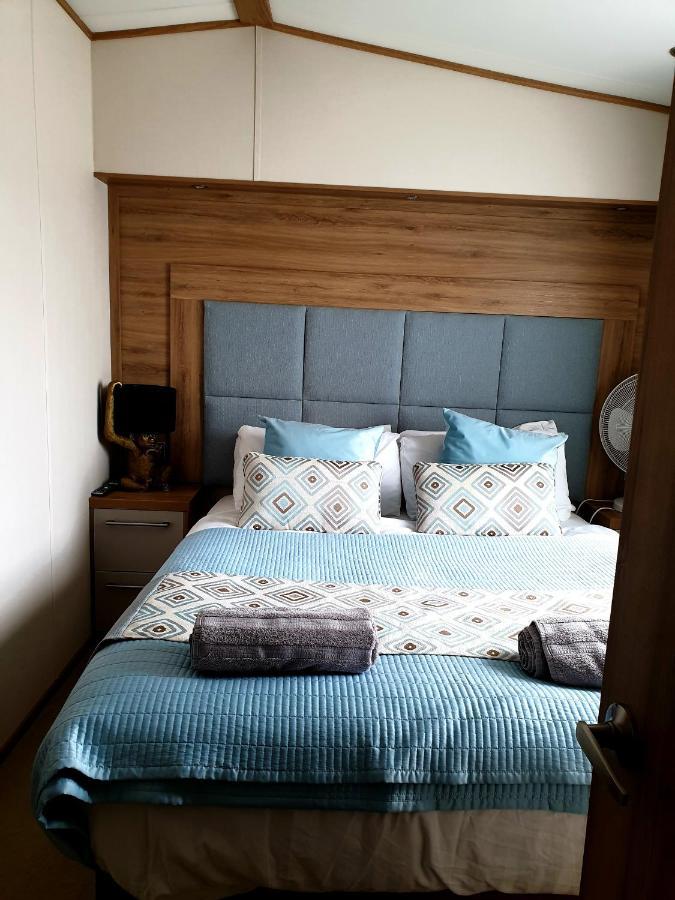 Luxury Tattersall Lakes Hot Tub Staycation 6 Berth Luxury Caravan Tattershall Buitenkant foto